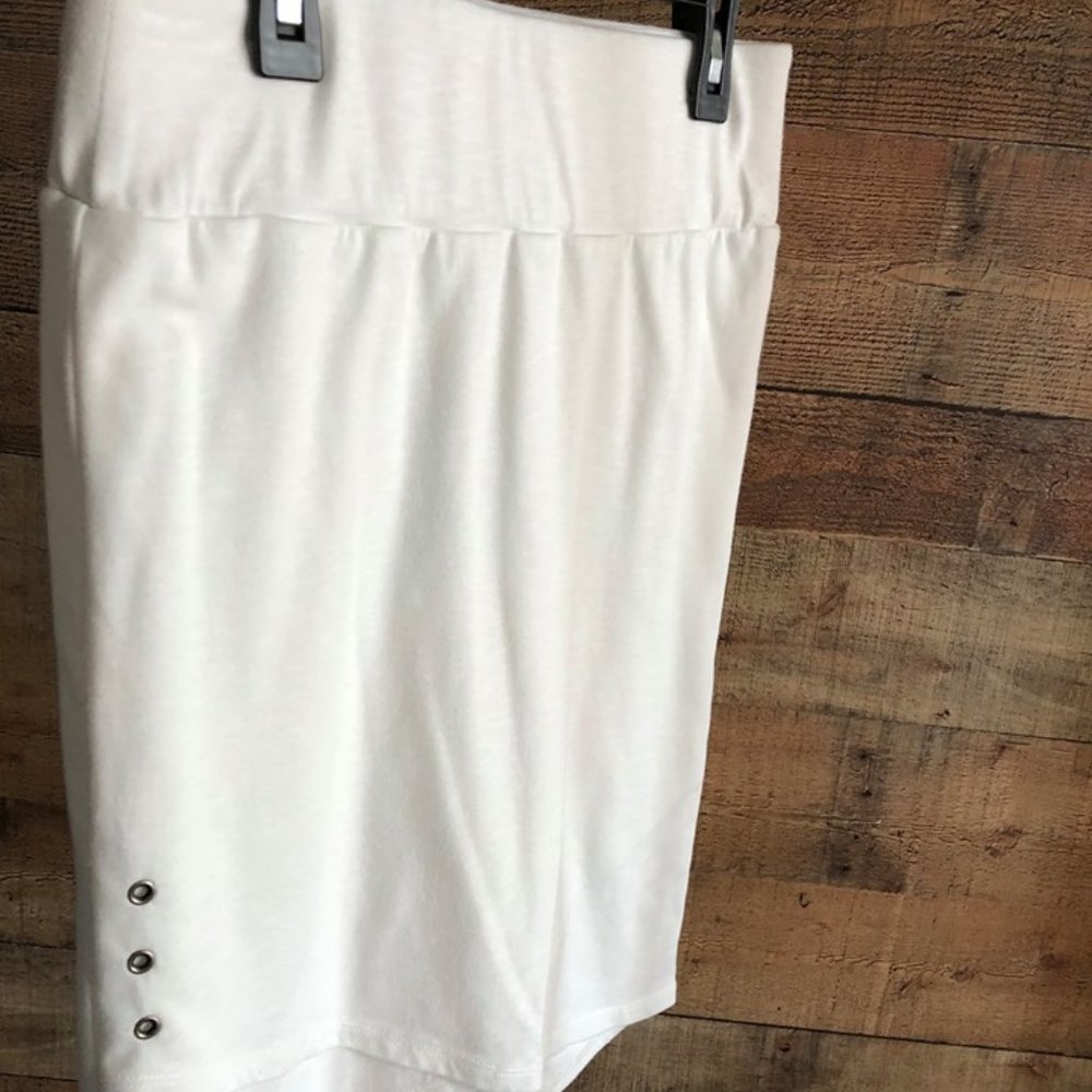 White cotton mini skirt